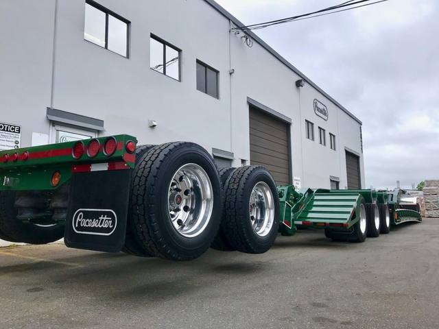 Green 65 ton lowbed train with jeep, tri-axle bed and tandem booster, photo 11 of 12