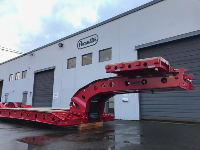 Red 75 ton lowbed with folding rear ramps at the Pacesetter yard, photo 4 of 12