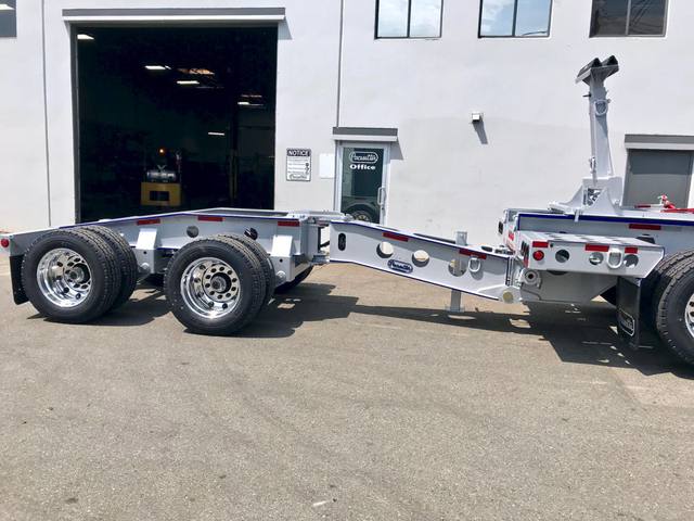 Single axle pin-on booster built by Pacesetter, photo 1 of 3